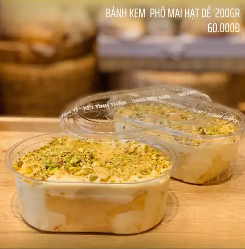 Bánh Castella Kem Phô Mai Hạt Dẻ