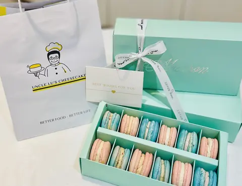 Hộp 12 Macaron