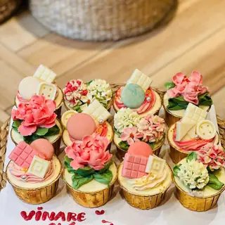 Set 12 Cupcake Kem Bơ Pháp