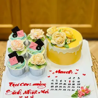 Set Cupcake + Bánh Kem Kem Bơ Pháp